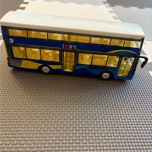 NYC double decker bus